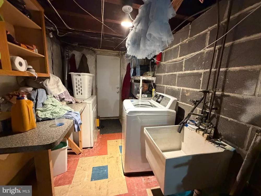 2156 GLENVIEW STREET Philadelphia, PA 19149