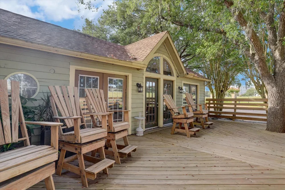 18800 Egret Bay Boulevard #907 Houston, TX 77058