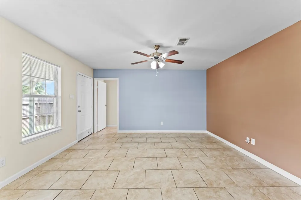 5035 Reno Drive Pasadena, TX 77505