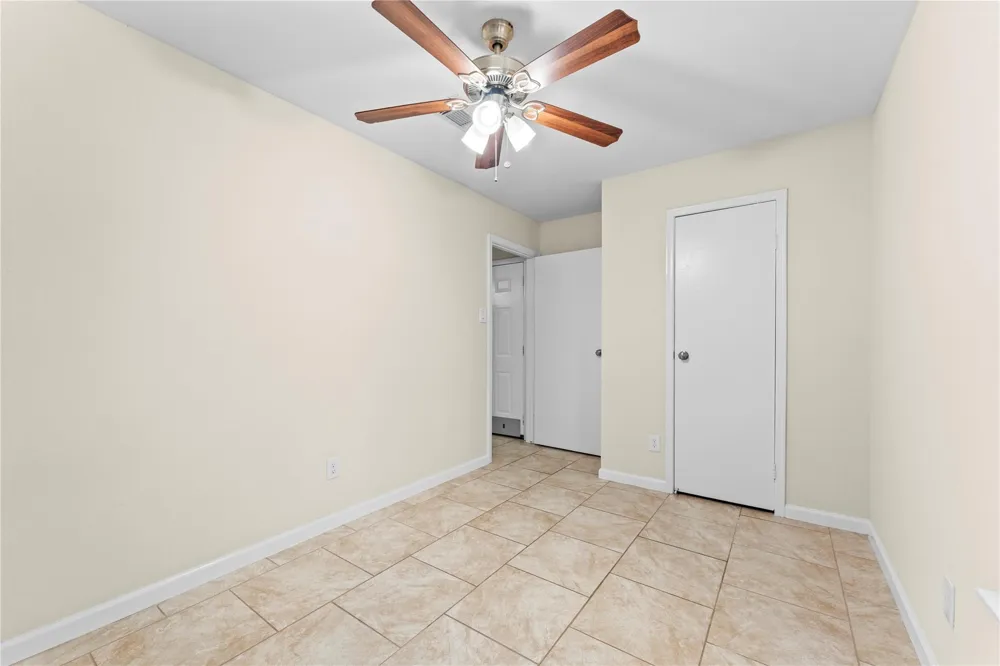 5035 Reno Drive Pasadena, TX 77505