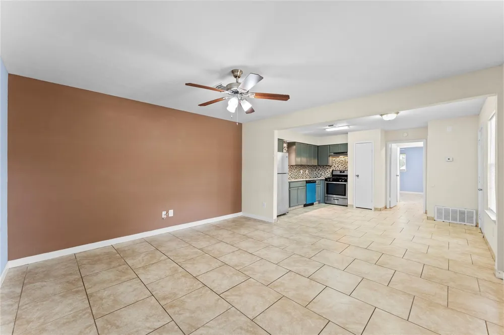 5035 Reno Drive Pasadena, TX 77505