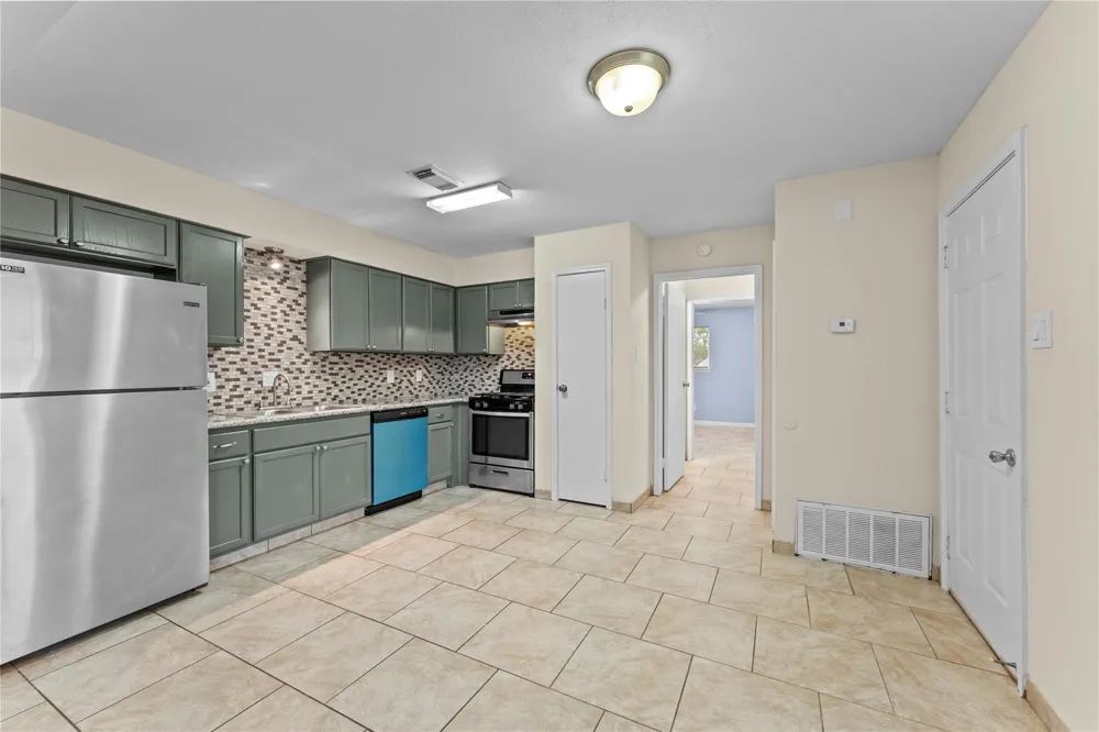 5035 Reno Drive Pasadena, TX 77505