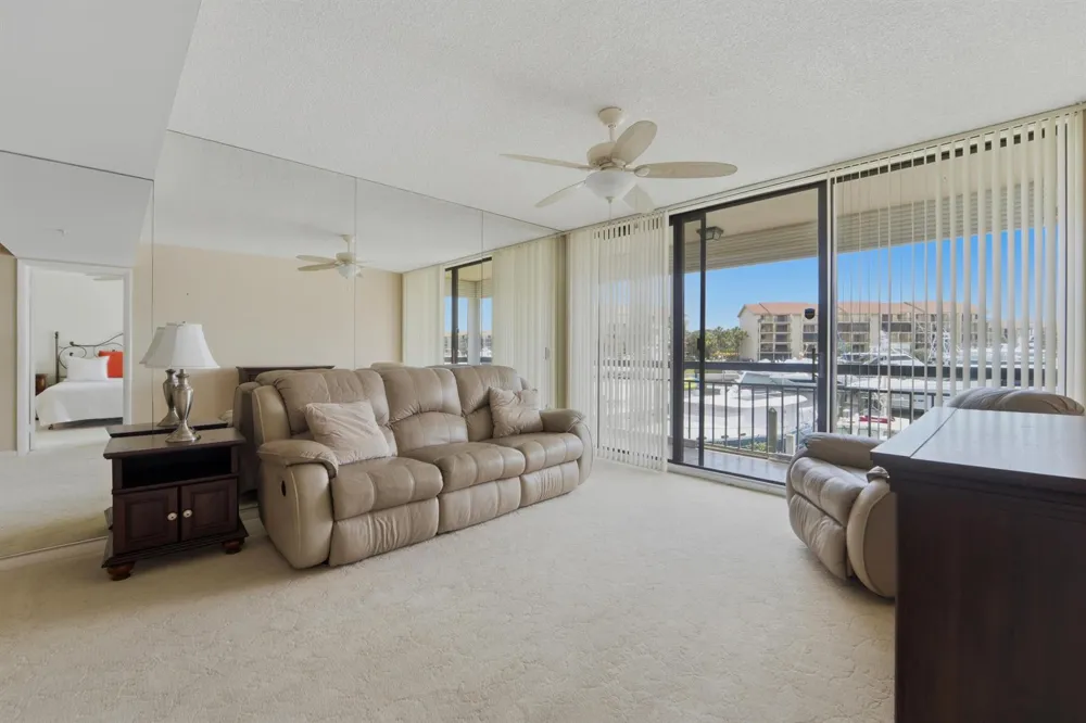 2601 MARINA ISLE WAY #204 Jupiter, FL 33477