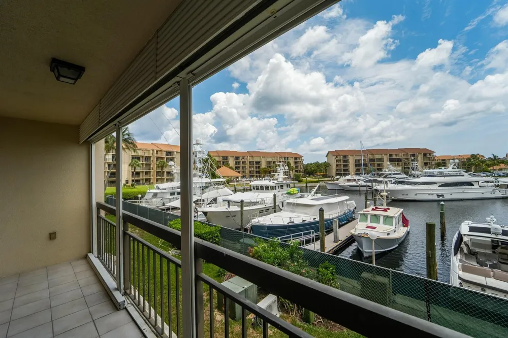 2601 MARINA ISLE WAY #204 Jupiter, FL 33477