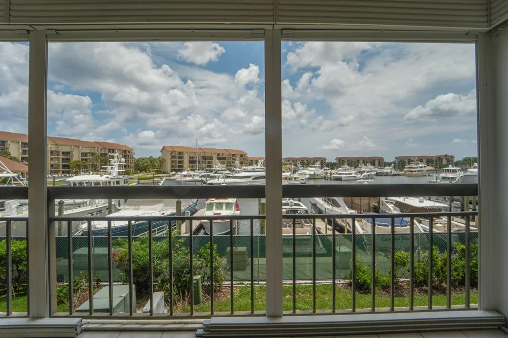 2601 MARINA ISLE WAY #204 Jupiter, FL 33477