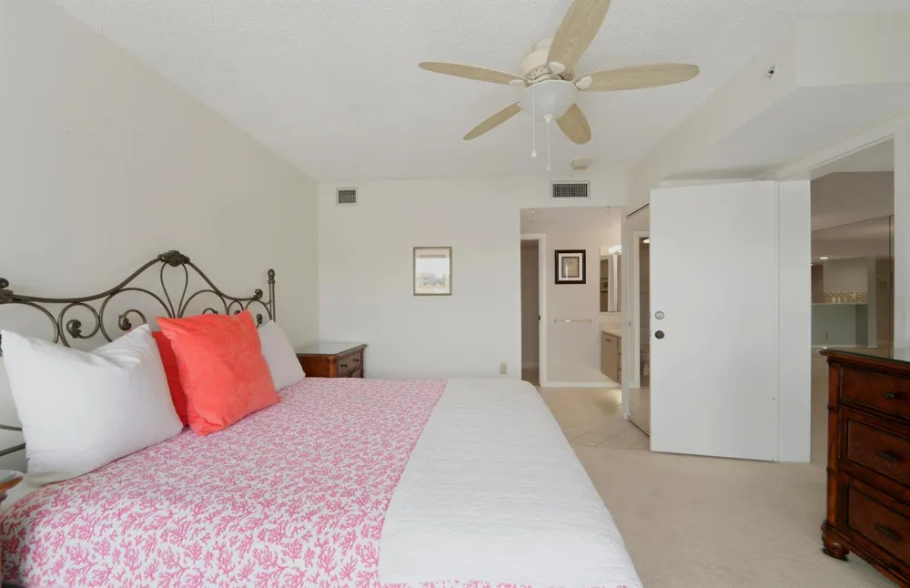 2601 MARINA ISLE WAY #204 Jupiter, FL 33477