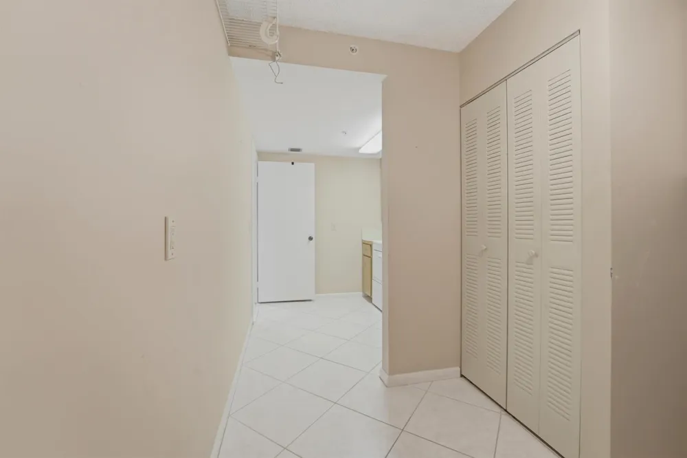 2601 MARINA ISLE WAY #204 Jupiter, FL 33477