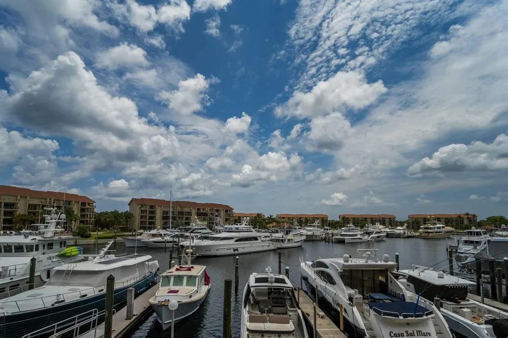 2601 MARINA ISLE WAY #204 Jupiter, FL 33477