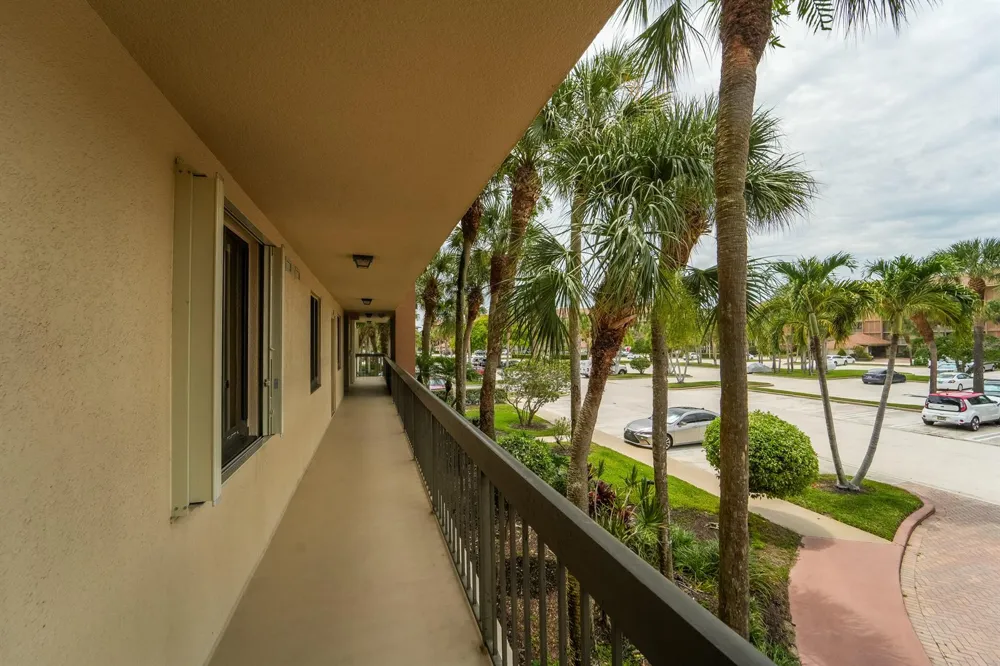 2601 MARINA ISLE WAY #204 Jupiter, FL 33477