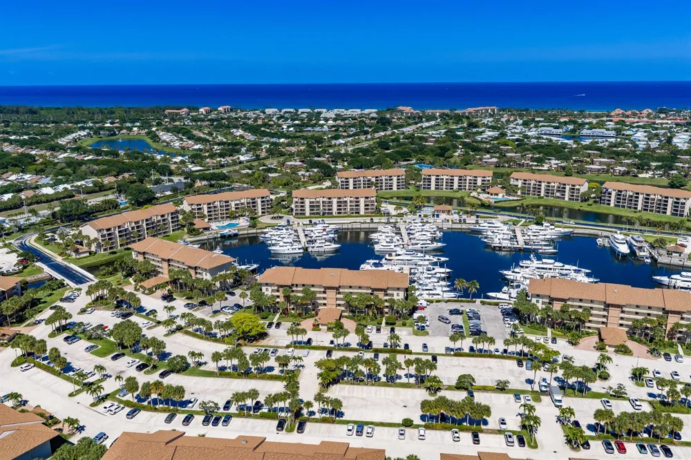 2601 MARINA ISLE WAY #204 Jupiter, FL 33477