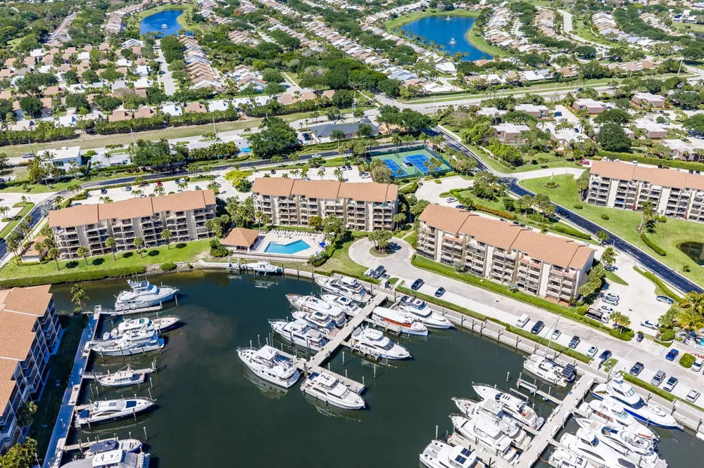 2601 MARINA ISLE WAY #204 Jupiter, FL 33477