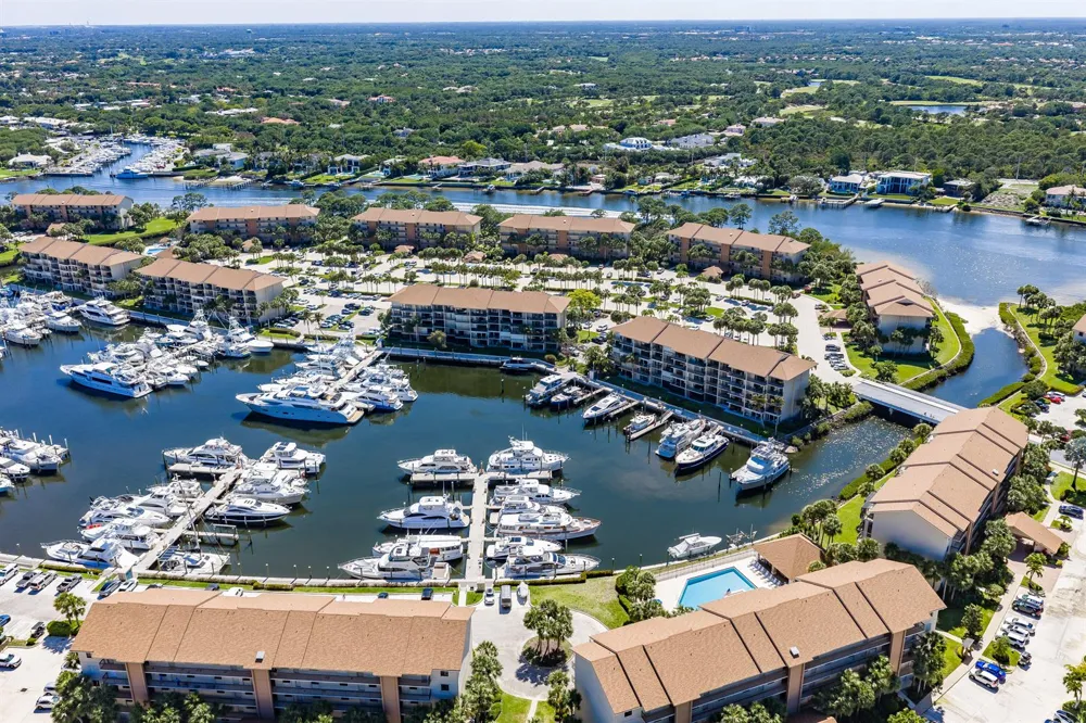 2601 MARINA ISLE WAY #204 Jupiter, FL 33477