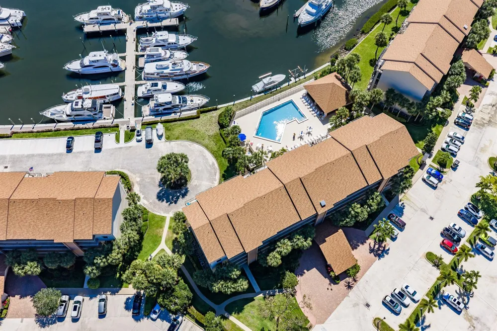 2601 MARINA ISLE WAY #204 Jupiter, FL 33477