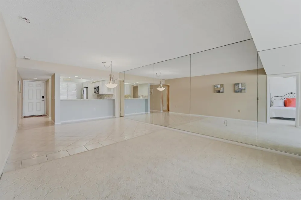 2601 MARINA ISLE WAY #204 Jupiter, FL 33477