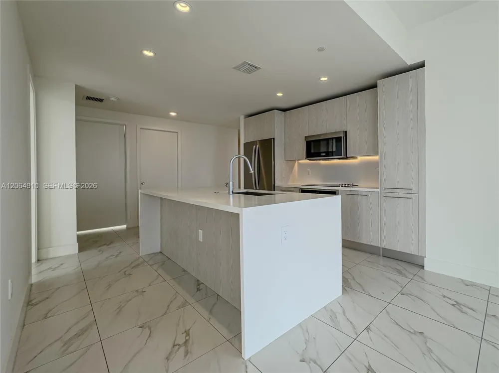 2000 Metropica Way #2009 Sunrise, FL 33323