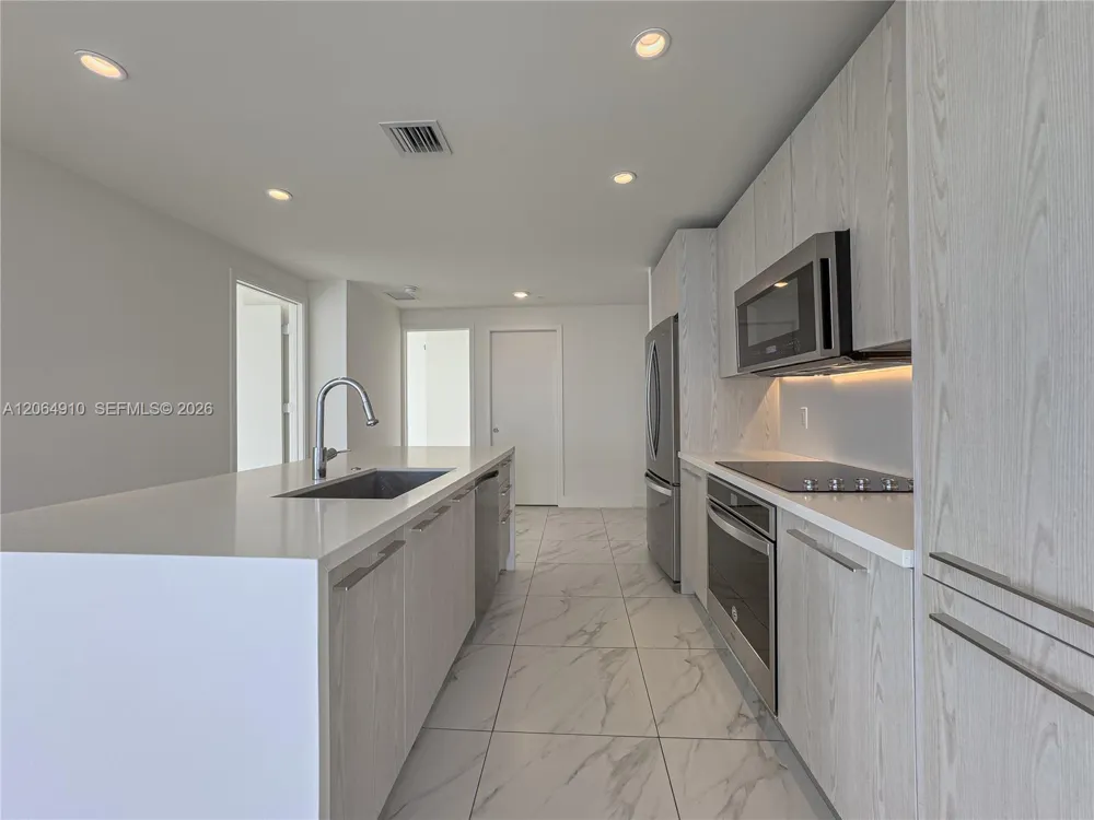 2000 Metropica Way #2009 Sunrise, FL 33323