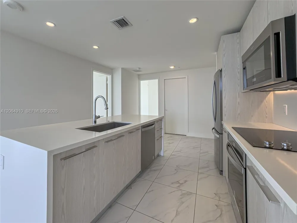 2000 Metropica Way #2009 Sunrise, FL 33323
