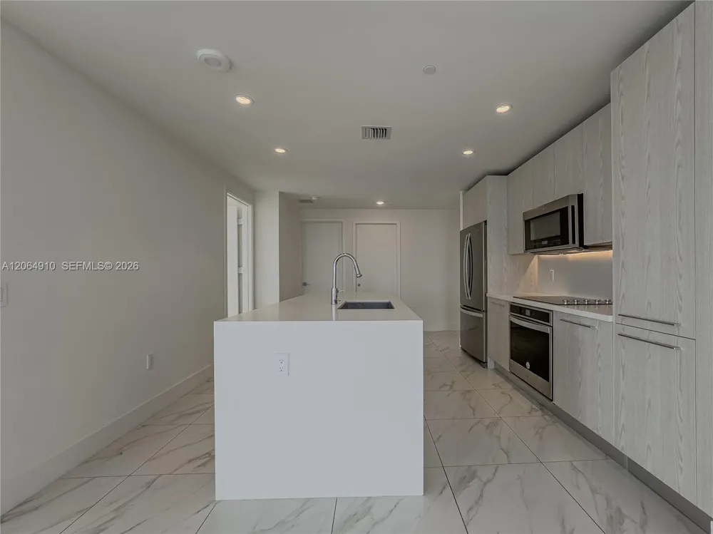 2000 Metropica Way #2009 Sunrise, FL 33323