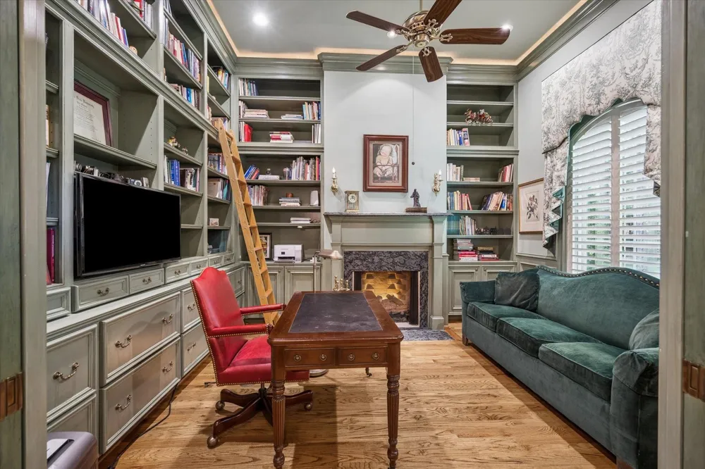 37519 Edgewater Drive Pinehurst, TX 77362