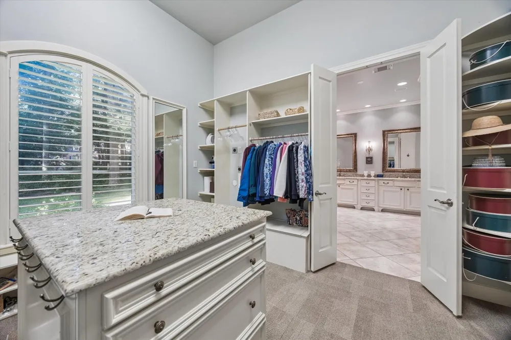 37519 Edgewater Drive Pinehurst, TX 77362