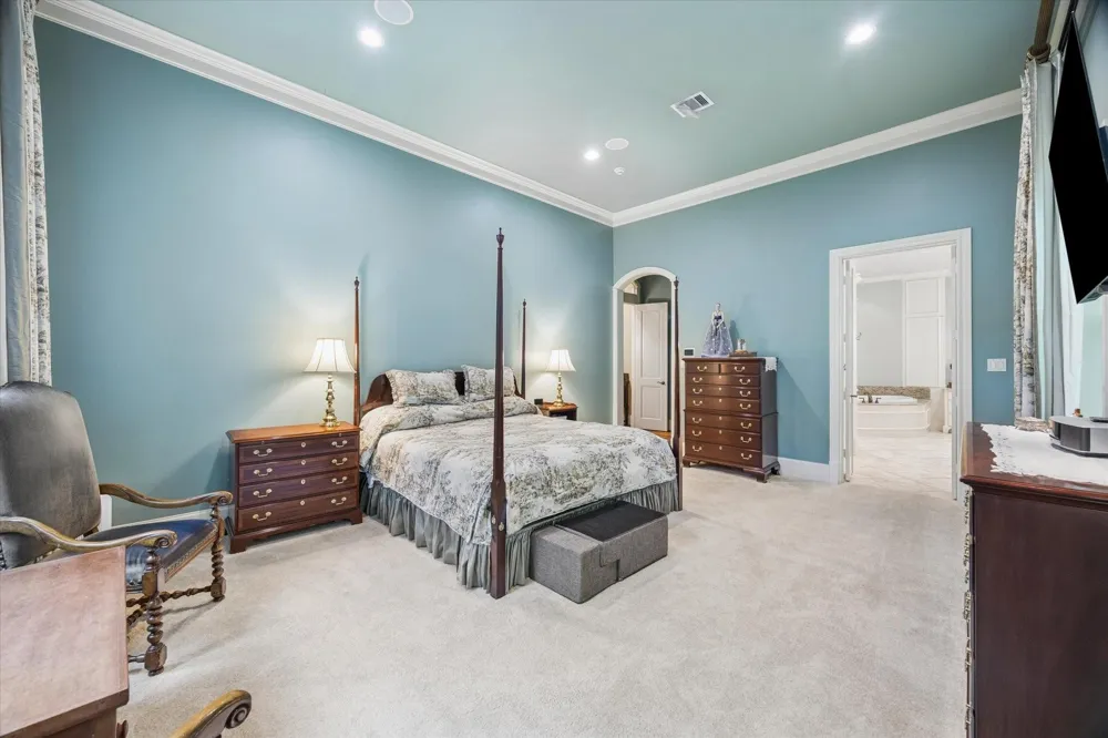 37519 Edgewater Drive Pinehurst, TX 77362