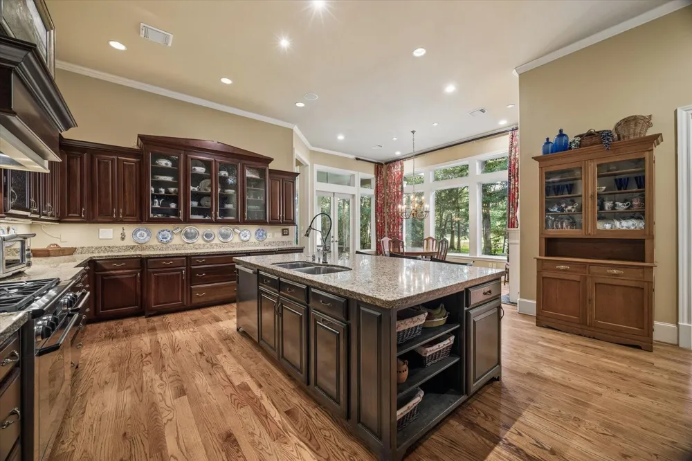37519 Edgewater Drive Pinehurst, TX 77362