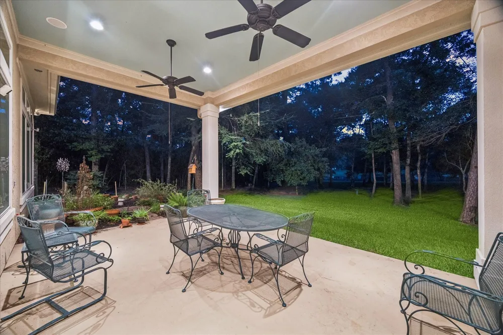 37519 Edgewater Drive Pinehurst, TX 77362
