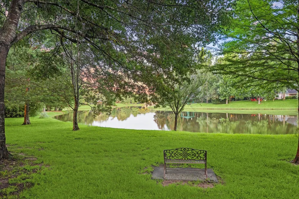37519 Edgewater Drive Pinehurst, TX 77362