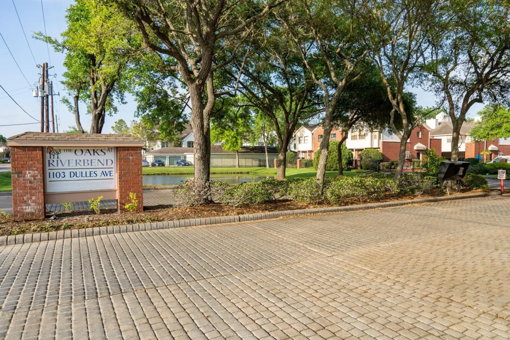 1103 Dulles Avenue #402 Stafford, TX 77477