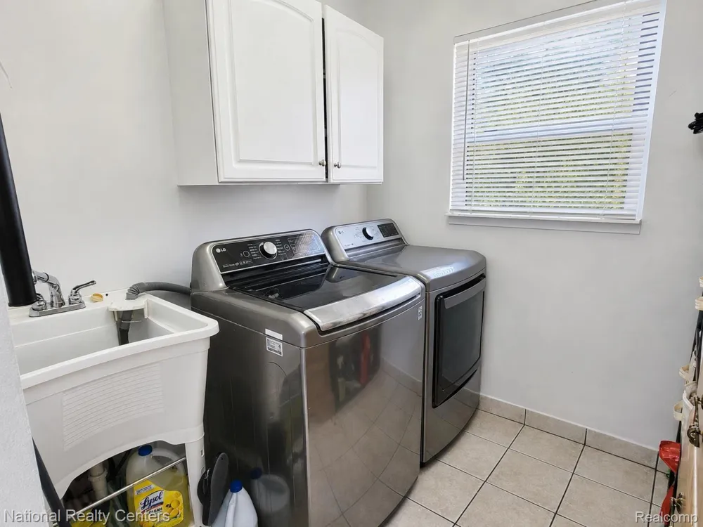 3621 Bates Drive Sterling Heights City, MI 48310