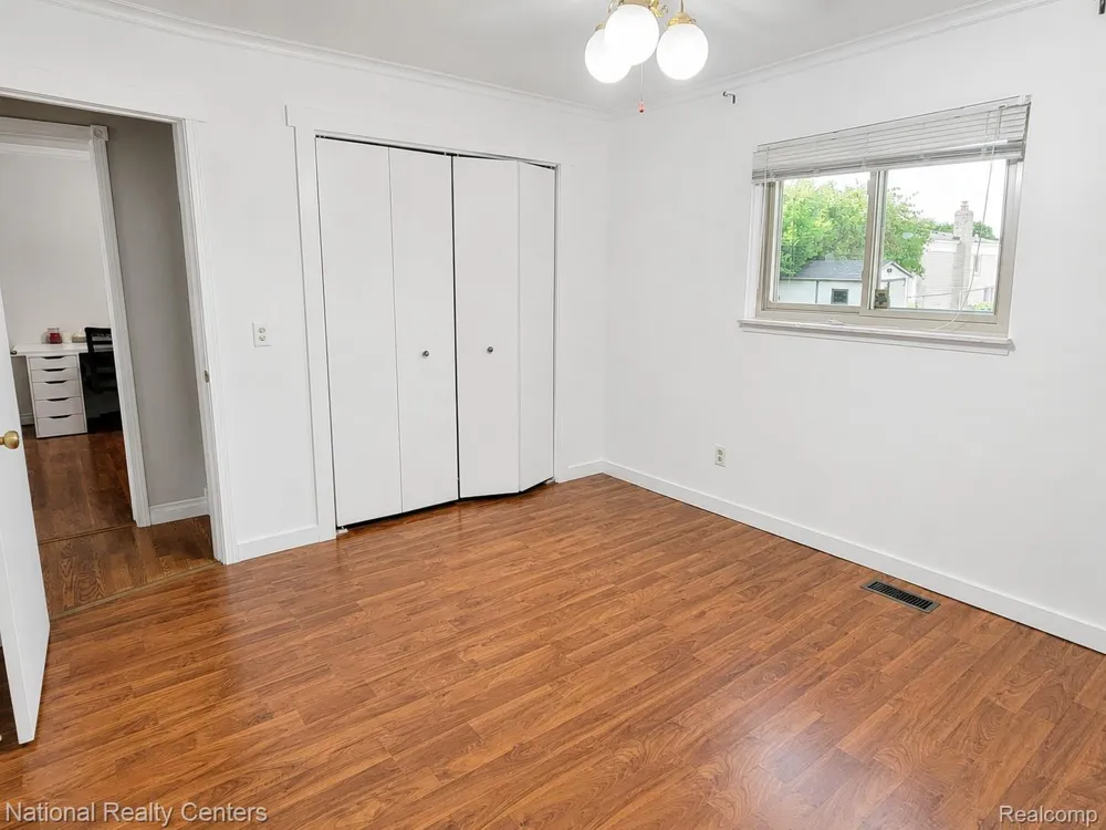 3621 Bates Drive Sterling Heights City, MI 48310