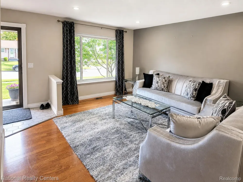3621 Bates Drive Sterling Heights City, MI 48310