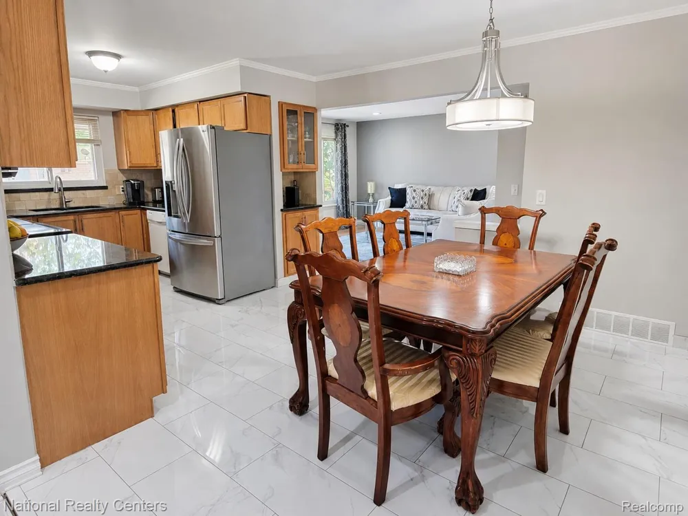 3621 Bates Drive Sterling Heights City, MI 48310