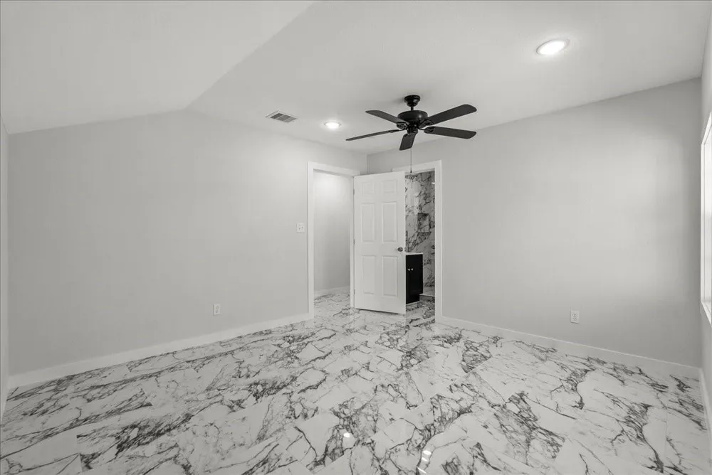 1105 W Ellaine Avenue Pasadena, TX 77506