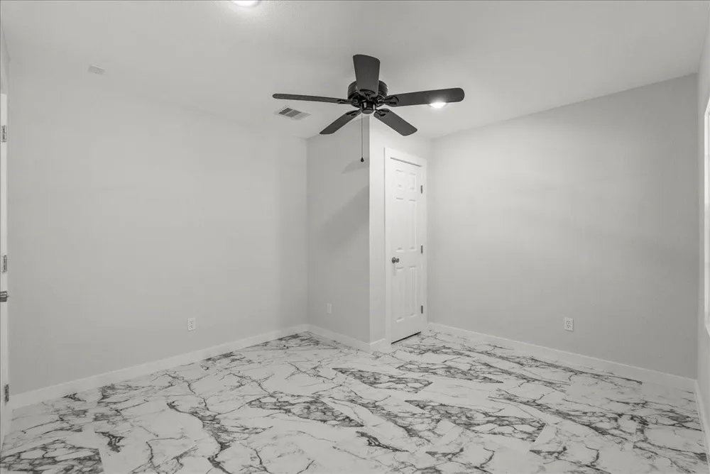 1105 W Ellaine Avenue Pasadena, TX 77506