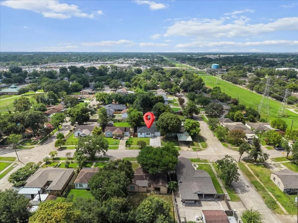 1105 W Ellaine Avenue Pasadena, TX 77506