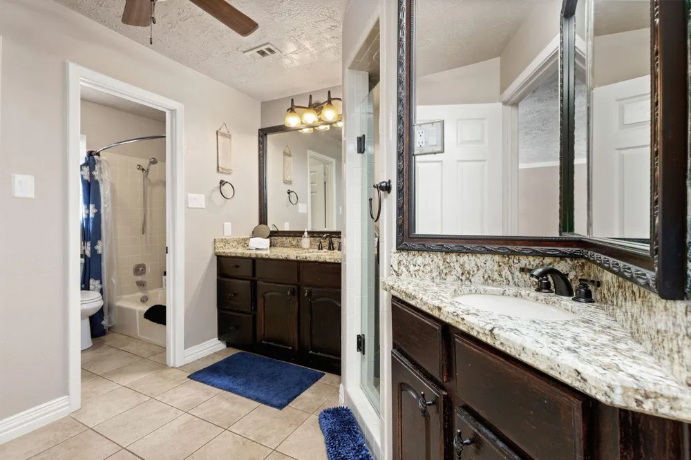 1464 Lakeside Drive W Canyon Lake, TX 78133