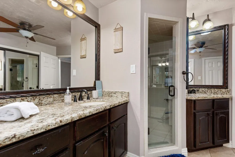 1464 Lakeside Drive W Canyon Lake, TX 78133