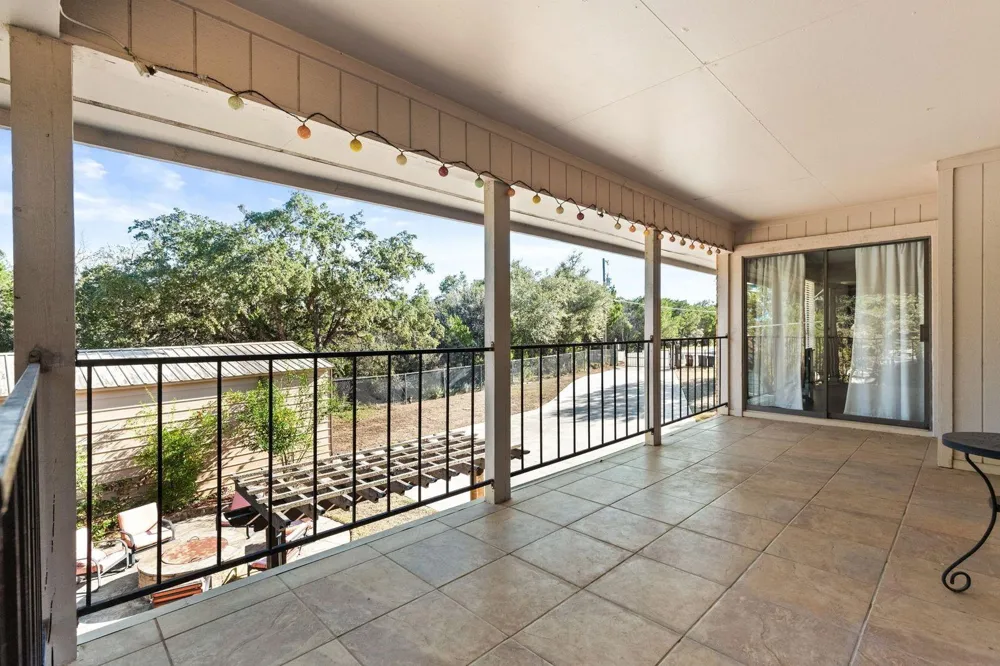 1464 Lakeside Drive W Canyon Lake, TX 78133