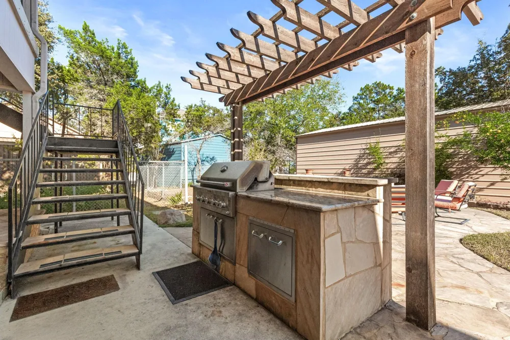 1464 Lakeside Drive W Canyon Lake, TX 78133