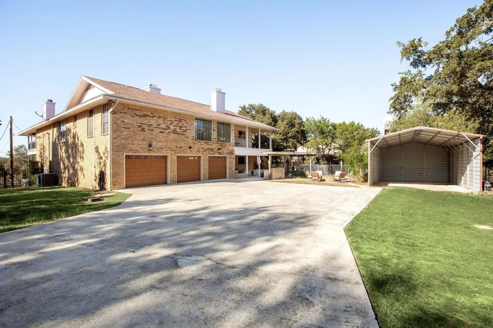 1464 Lakeside Drive W Canyon Lake, TX 78133