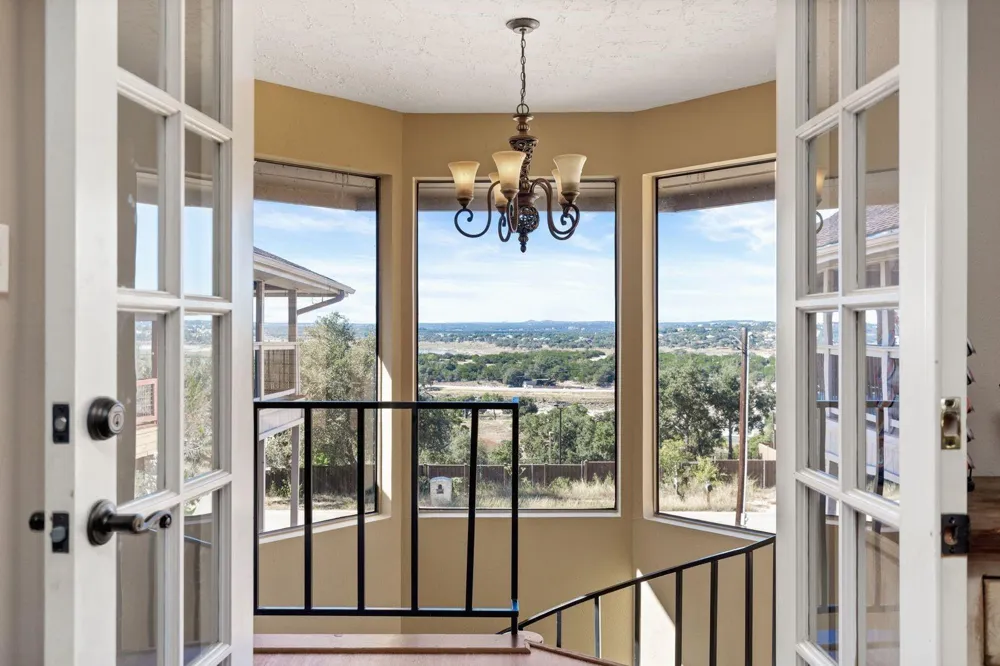 1464 Lakeside Drive W Canyon Lake, TX 78133