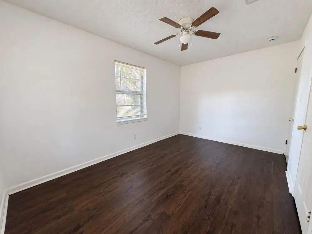 409 La Bradford Drive Bay City, TX 77414