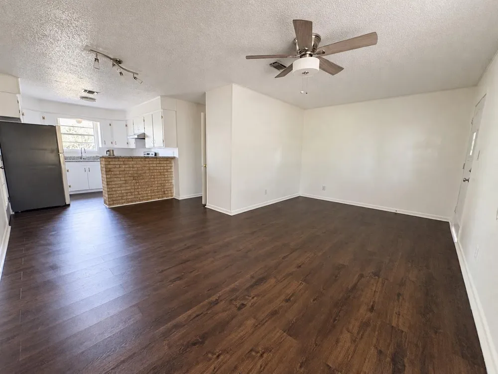 409 La Bradford Drive Bay City, TX 77414