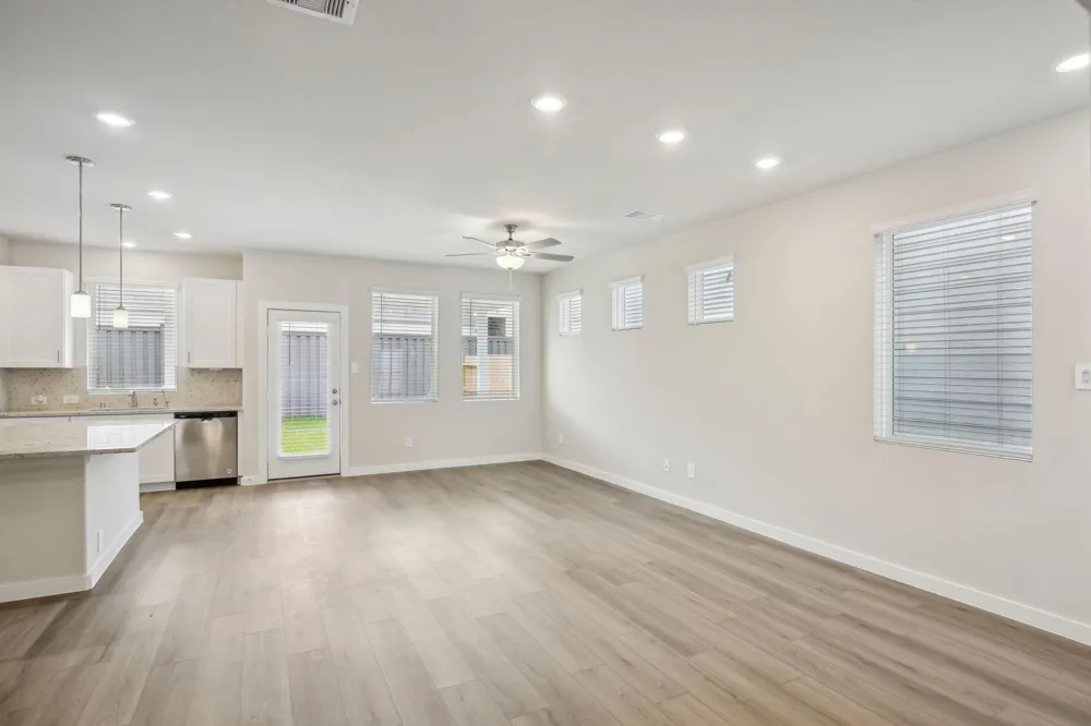 2206 Blue Heron Drive Kemah, TX 77565