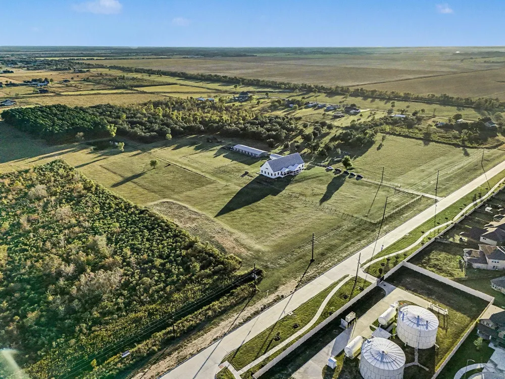 1200 Davenport Parkway Rosharon, TX 77583