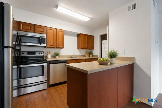 205 Craddock Ave San Marcos, TX 78666