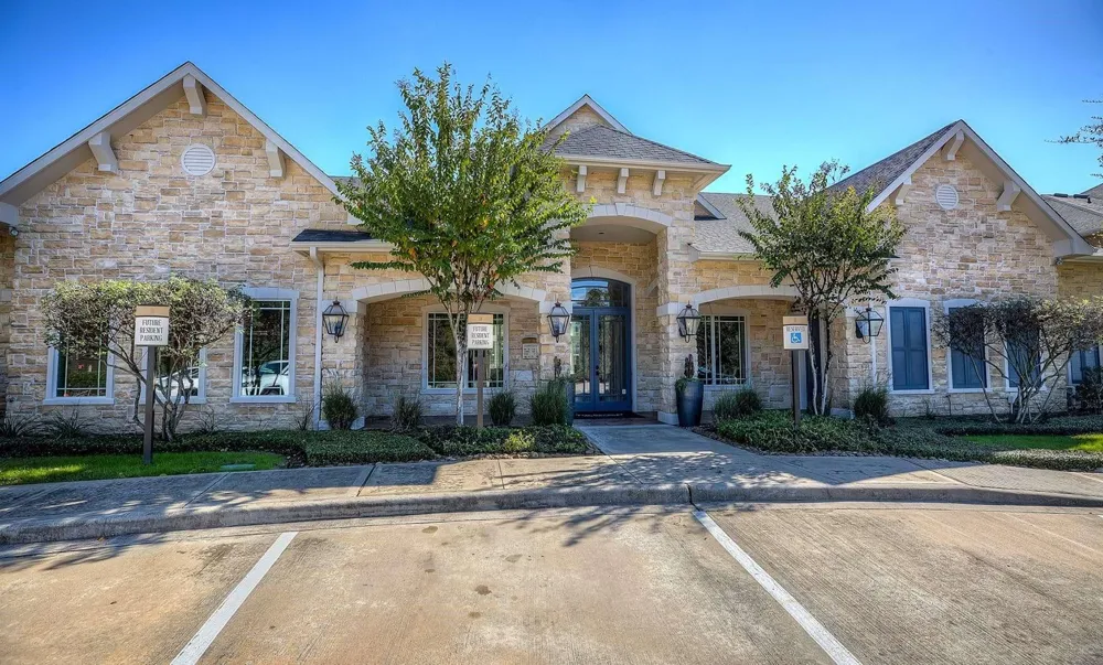 2951 Loop 336 W #924 Conroe, TX 77304