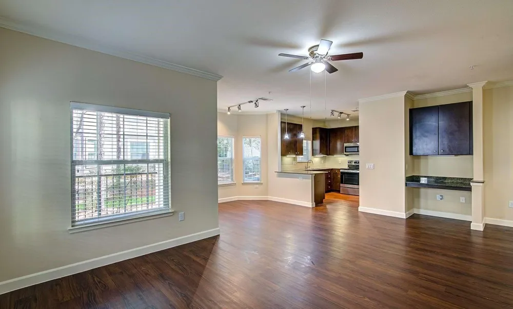 2951 Loop 336 W #924 Conroe, TX 77304