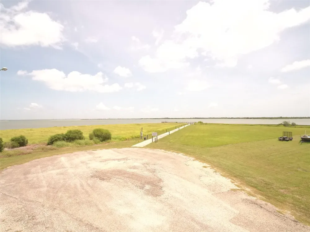 102 Redfish Way Port Lavaca, TX 77979